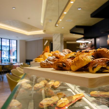فندق بلازا أندورا لا فيلا المظهر الخارجي الصورة The interior of the restaurant
