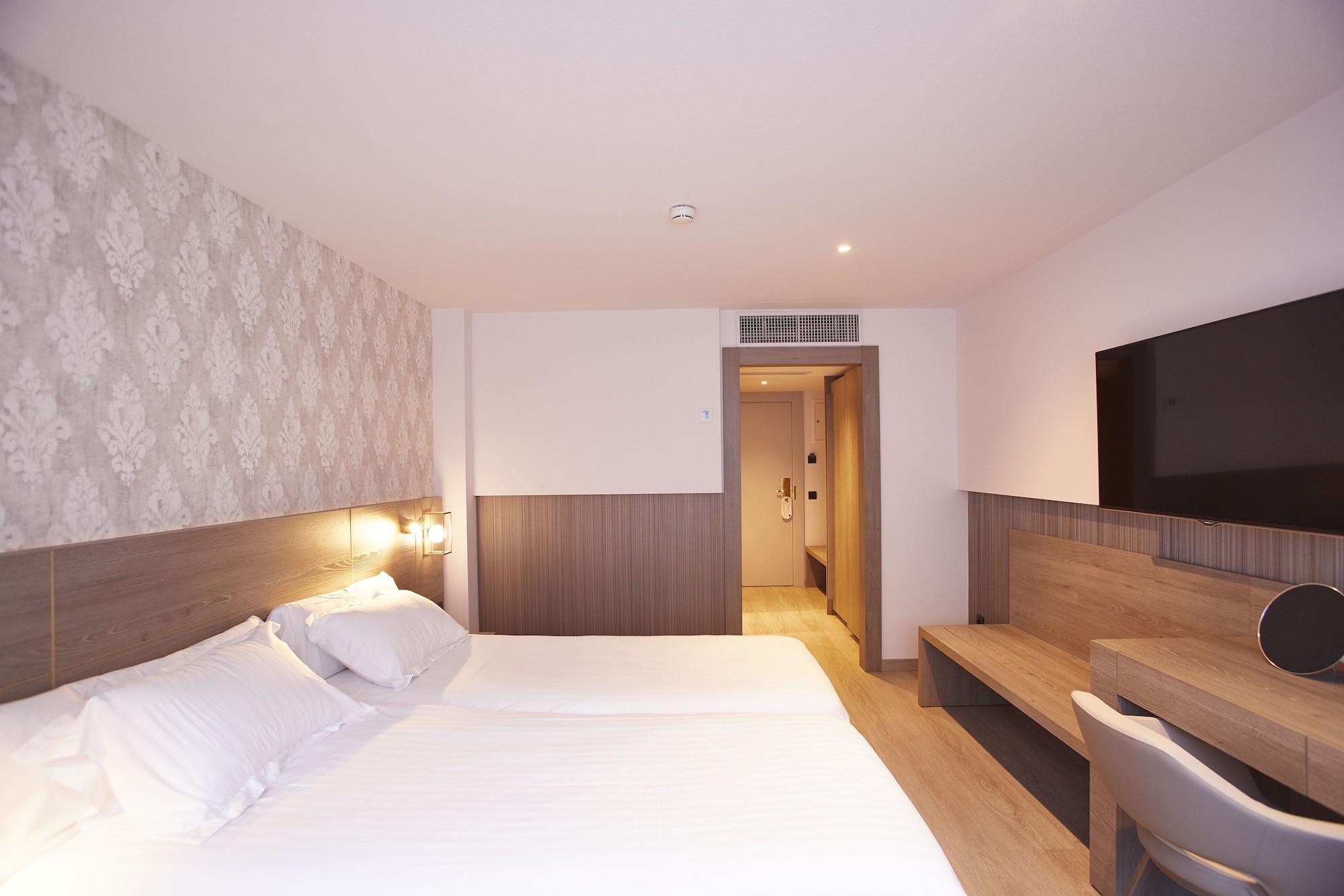 فندق بلازا أندورا لا فيلا المظهر الخارجي الصورة A room at the hotel