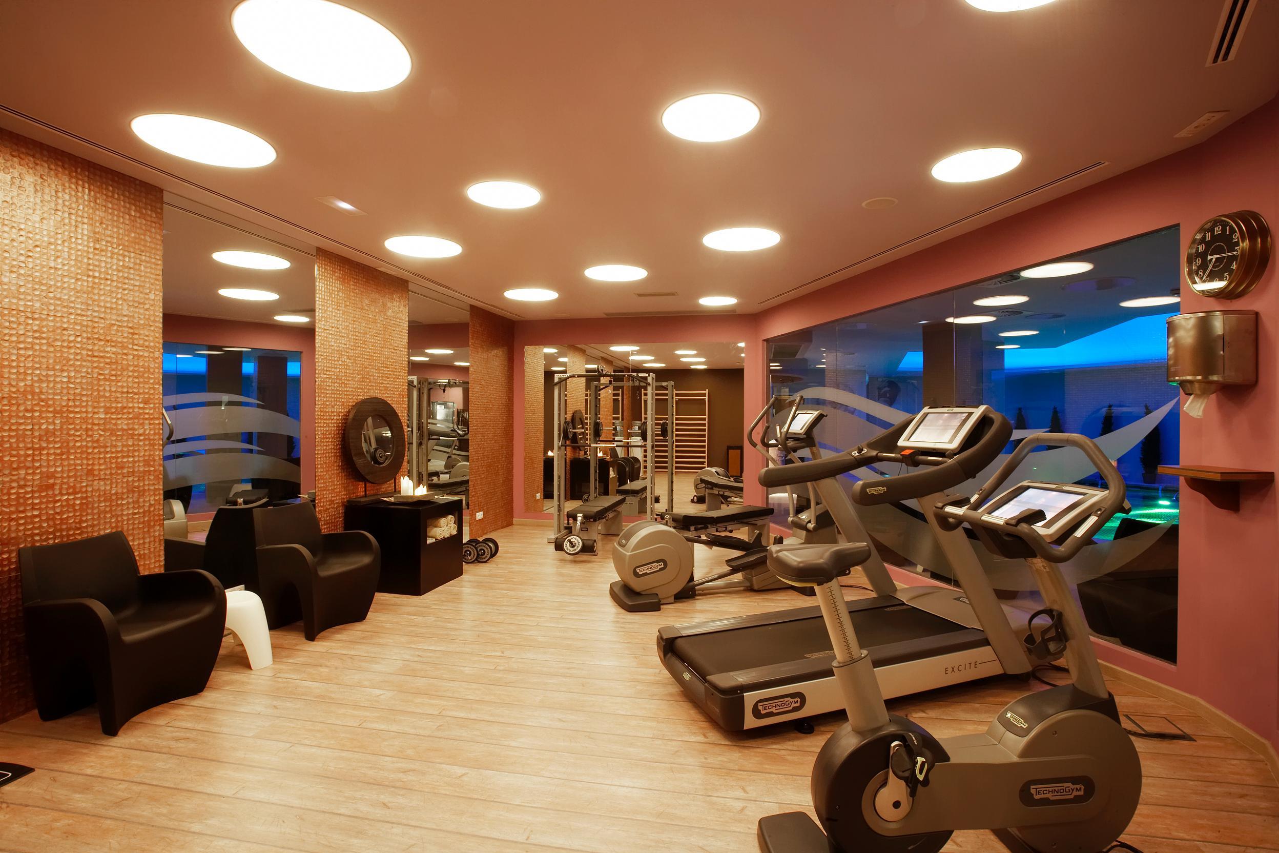 فندق بلازا أندورا لا فيلا المظهر الخارجي الصورة The gym at the hotel