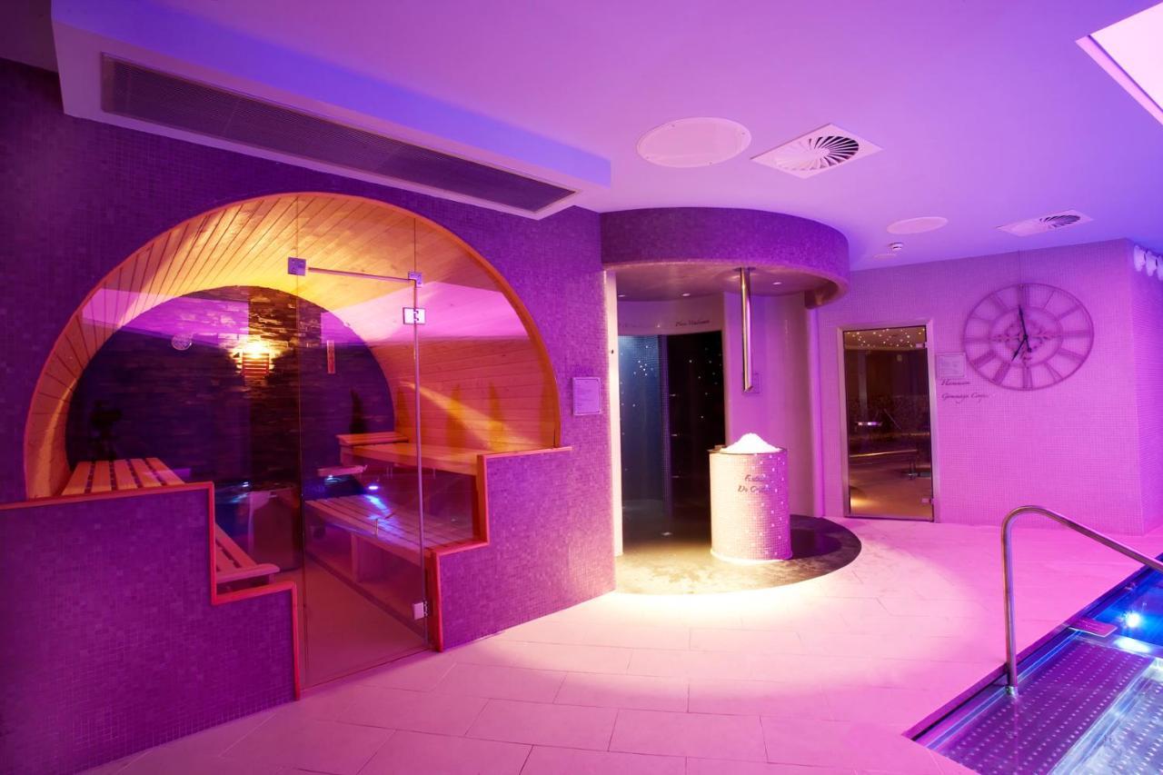 فندق بلازا أندورا لا فيلا المظهر الخارجي الصورة The interior of the spa